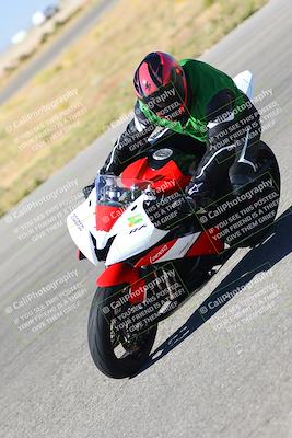 media/Oct-15-2023-TrackXperience (Sun) [[85198ff50b]]/Group 1/session 2 turn 11/